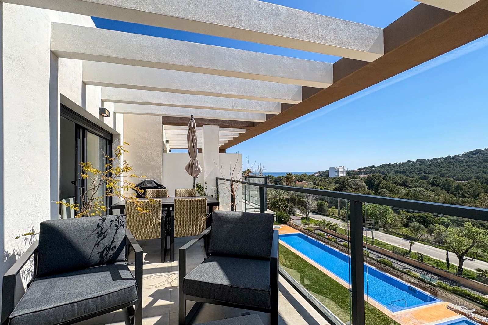 2 makuuhuone Huoneisto myytävänä paikassa Font de Sa Cala / Font de La Cala mukana uima-altaan - 765 000 € (Ref: 9729452)