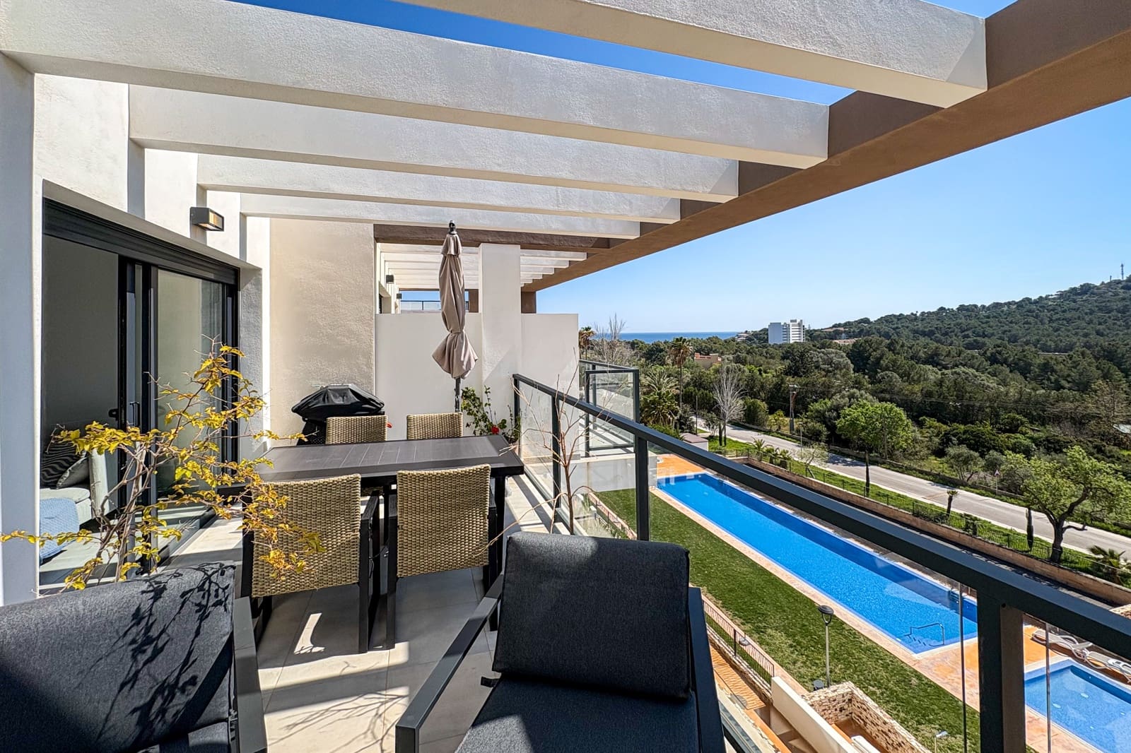 2 makuuhuone Huoneisto myytävänä paikassa Font de Sa Cala / Font de La Cala mukana uima-altaan - 765 000 € (Ref: 9729452)