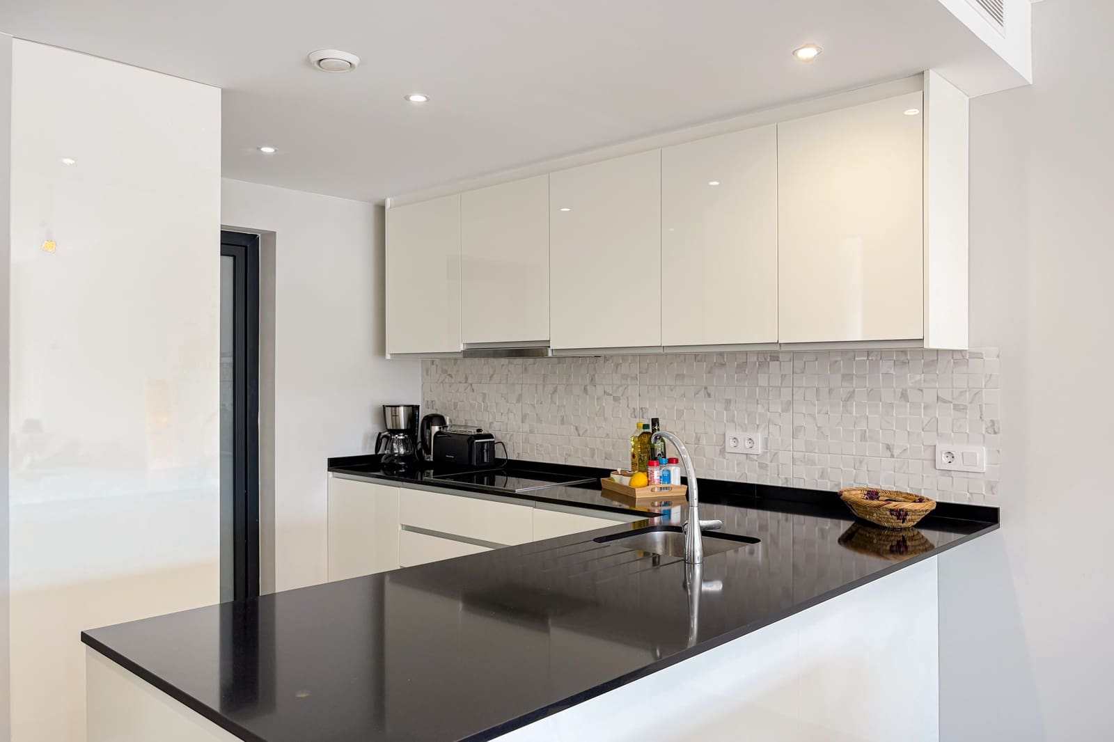 2 makuuhuone Huoneisto myytävänä paikassa Font de Sa Cala / Font de La Cala mukana uima-altaan - 765 000 € (Ref: 9729452)