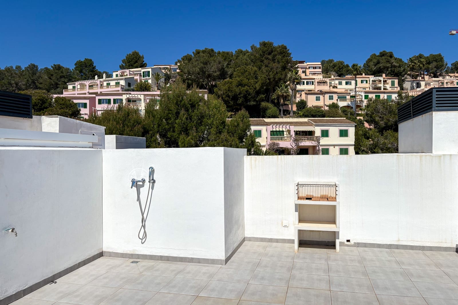 2 makuuhuone Huoneisto myytävänä paikassa Font de Sa Cala / Font de La Cala mukana uima-altaan - 765 000 € (Ref: 9729452)