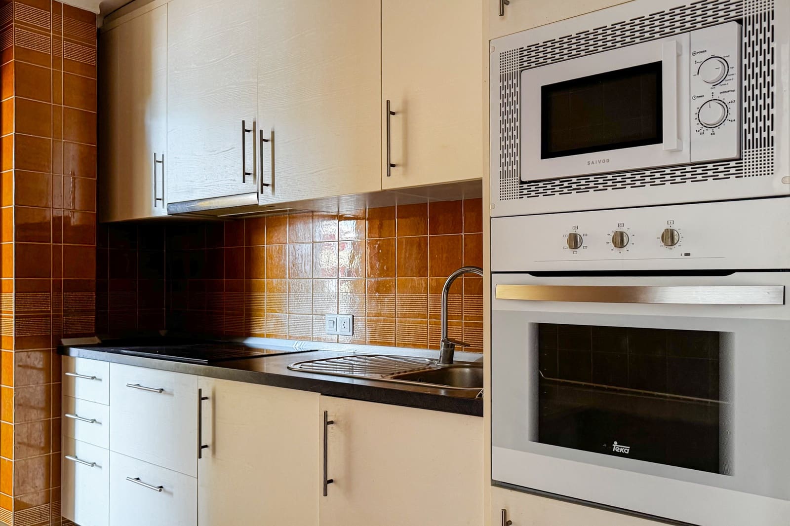 2 bedroom Apartment for sale in Cala Ratjada - € 370,000 (Ref: 9734016)