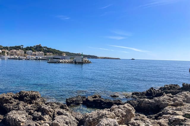 Commercial for rent in Cala Ratjada, Capdepera with garage - € 4,300 (Ref: 9761290)