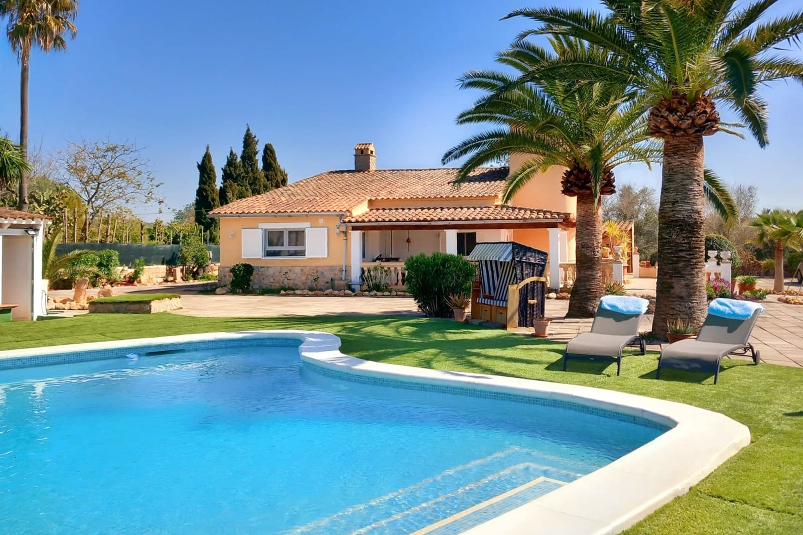 4 bedroom Finca/Country House for sale in Llucmajor with pool garage - € 1,100,000 (Ref: 9805430)