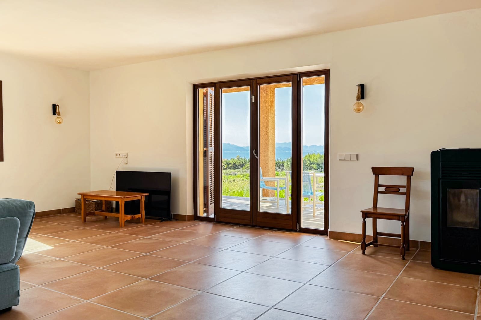 Finca/Casa Rural de 5 habitaciones en Colonia de Sant Pere / Colonia de San Pedro en alquiler con garaje - 3.500 € (Ref: 9808573)