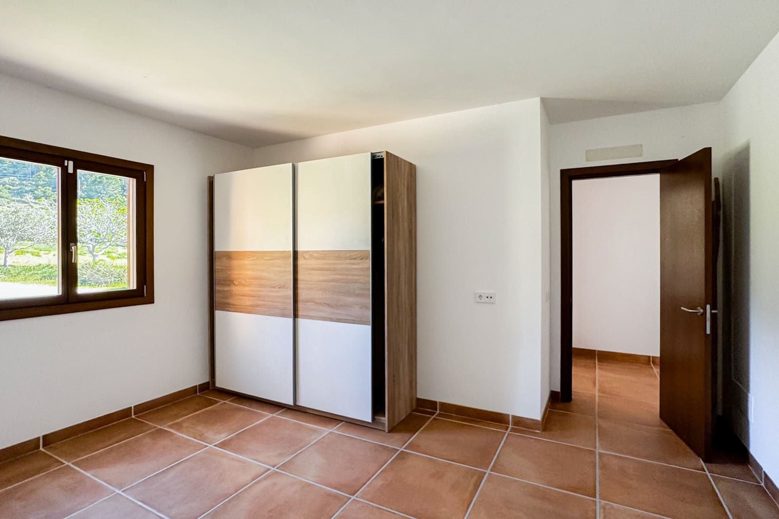 Finca/Casa Rural de 5 habitaciones en Colonia de Sant Pere / Colonia de San Pedro en alquiler con garaje - 3.500 € (Ref: 9808573)