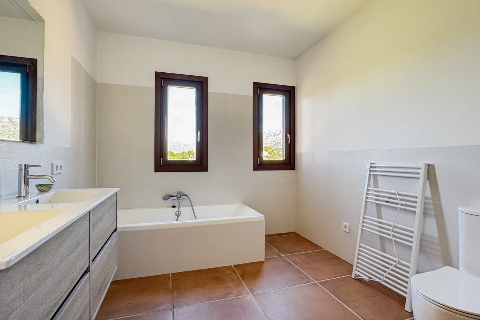 Finca/Casa Rural de 5 habitaciones en Colonia de Sant Pere / Colonia de San Pedro en alquiler con garaje - 3.500 € (Ref: 9808573)