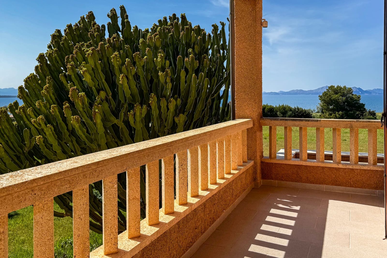 Finca/Casa Rural de 5 habitaciones en Colonia de Sant Pere / Colonia de San Pedro en alquiler con garaje - 3.500 € (Ref: 9808573)