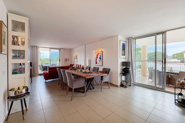 3 soveværelse Lejlighed til salg i Cala Ratjada, Capdepera med swimmingpool garage - € 649.000 (Ref: 9824212)