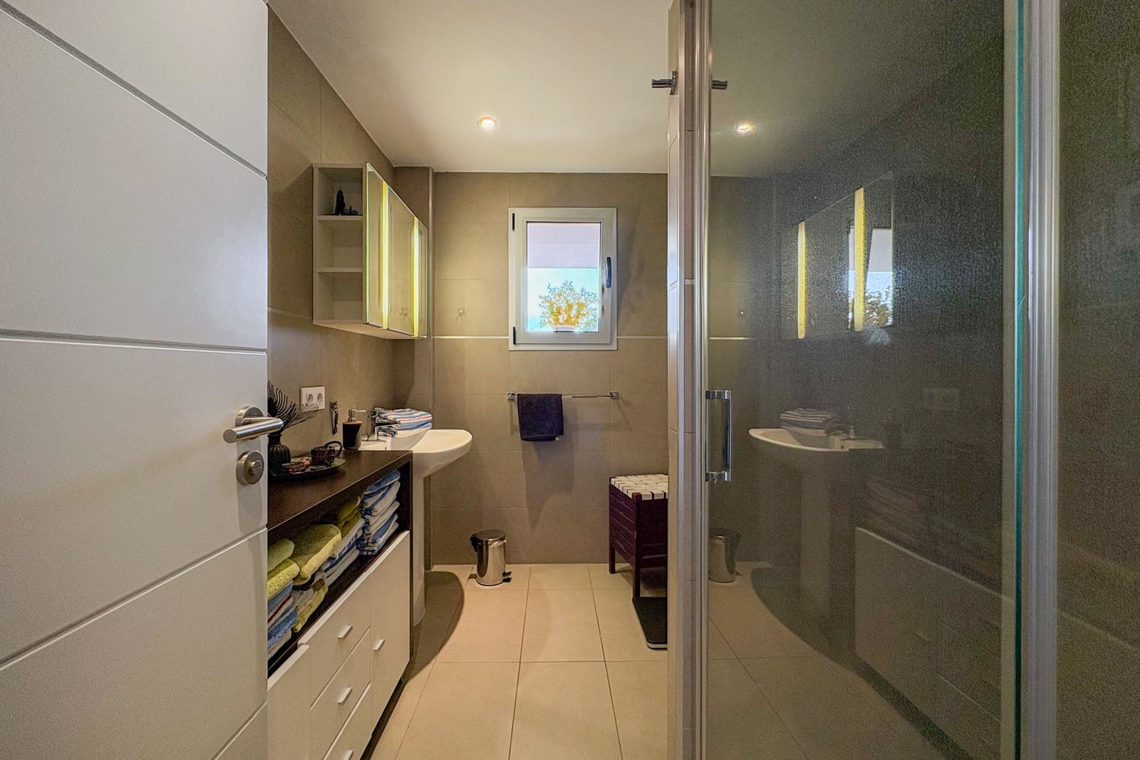 3 sypialnia Apartament na sprzedaż w Cala Ratjada z basenem garażem - 649 000 € (Ref: 9824212)