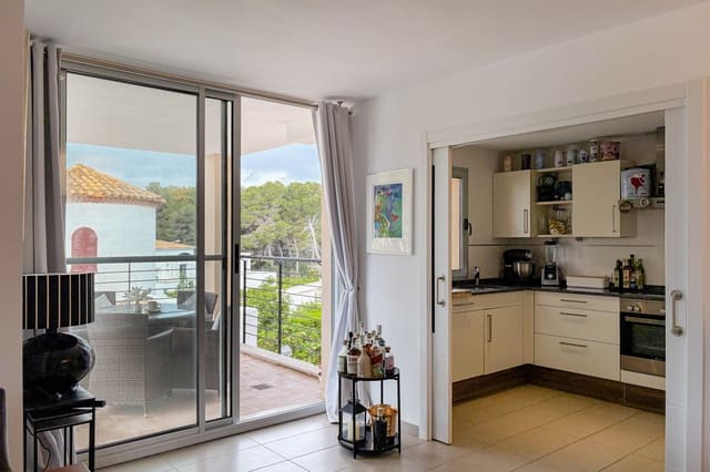 3 soveværelse Lejlighed til salg i Cala Ratjada, Capdepera med swimmingpool garage - € 649.000 (Ref: 9824212)
