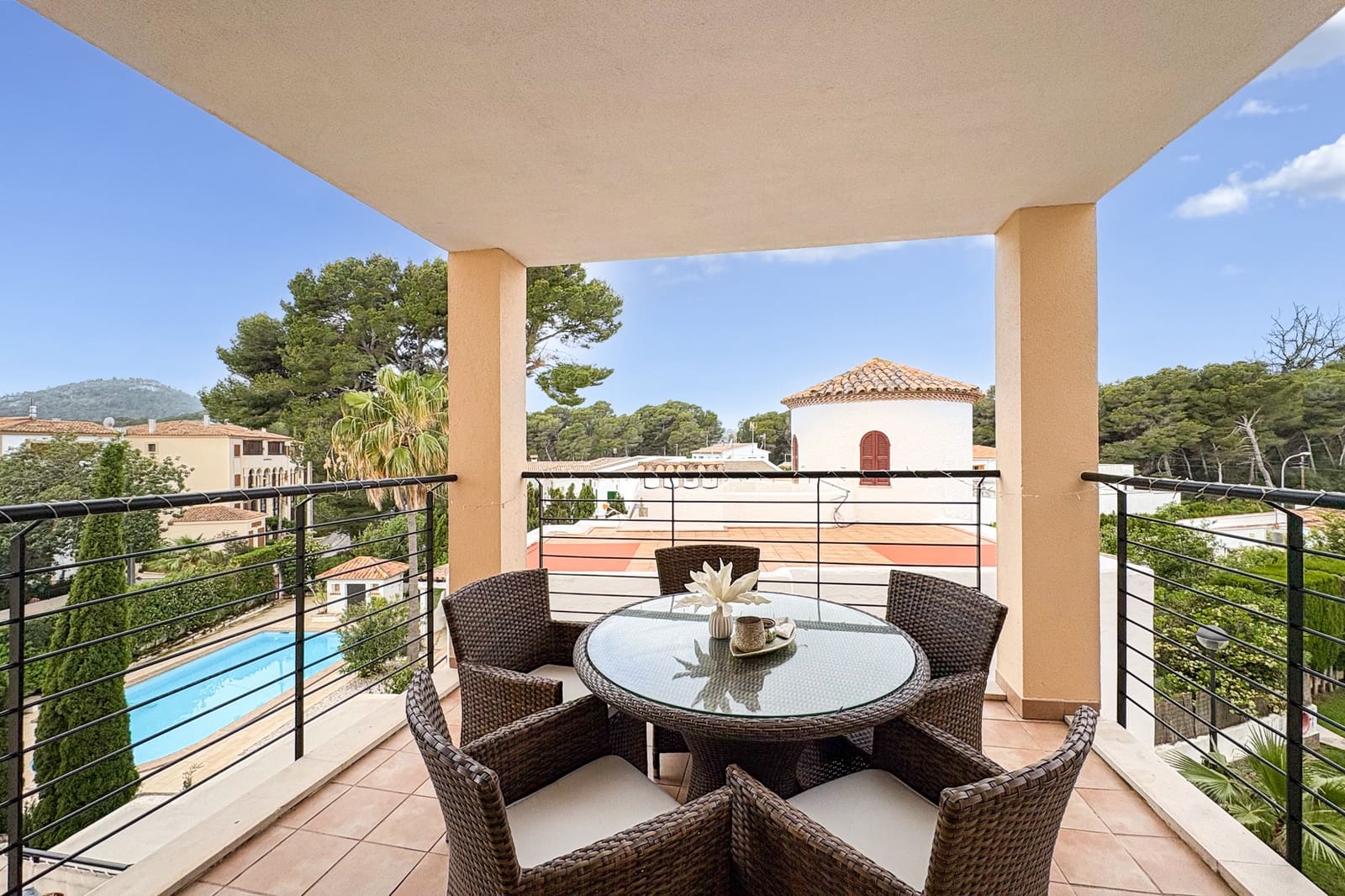 3 sypialnia Apartament na sprzedaż w Cala Ratjada z basenem garażem - 649 000 € (Ref: 9824212)