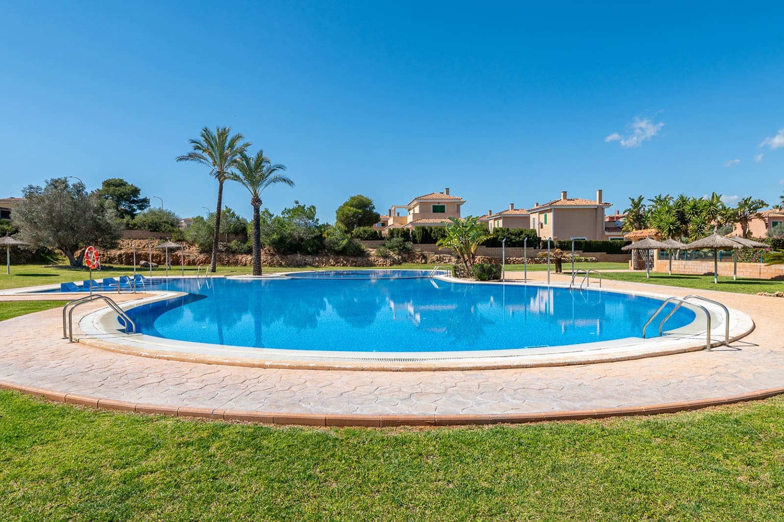 2 bedroom Apartment for sale in Cala Murada with pool - € 383,000 (Ref: 9838412)