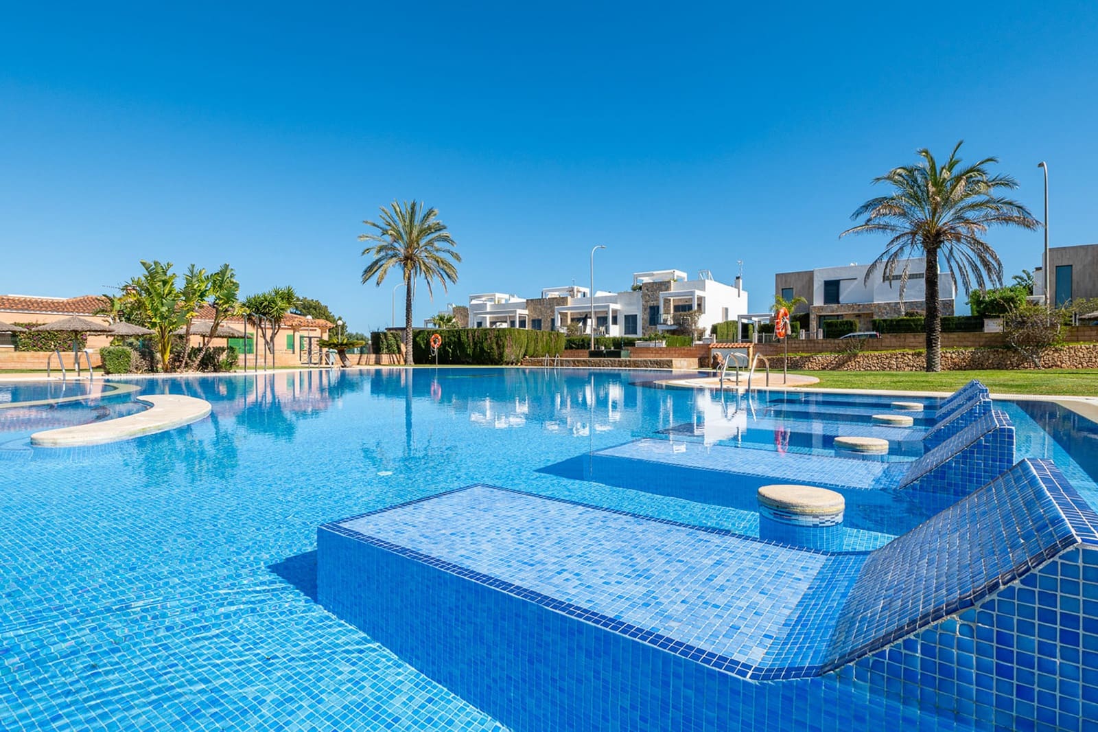 2 bedroom Apartment for sale in Cala Murada with pool - € 383,000 (Ref: 9838412)