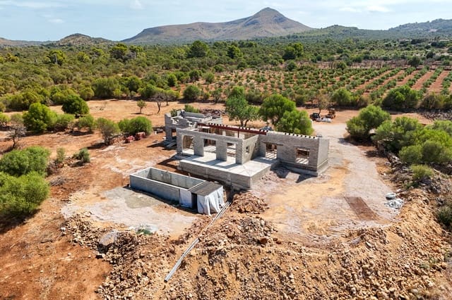 4 slaapkamer Finca/Landhuis te koop in Artà met zwembad - € 1.850.000 (Ref: 9858872)