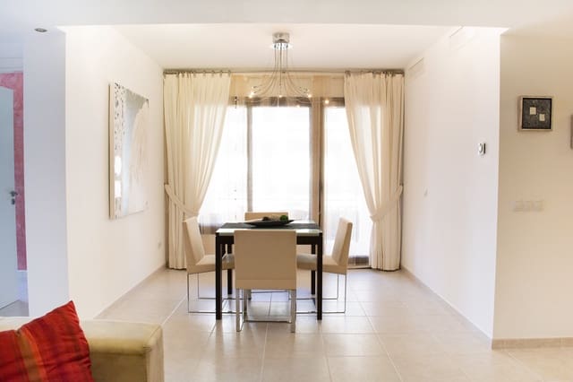 2 soveværelse Lejlighed til leje i Cala Ratjada, Capdepera med garage - € 1.500 (Ref: 9891221)