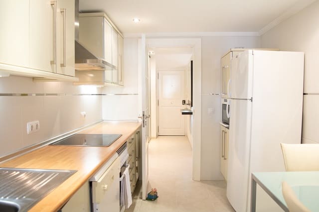 2 soveværelse Lejlighed til leje i Cala Ratjada, Capdepera med garage - € 1.500 (Ref: 9891221)