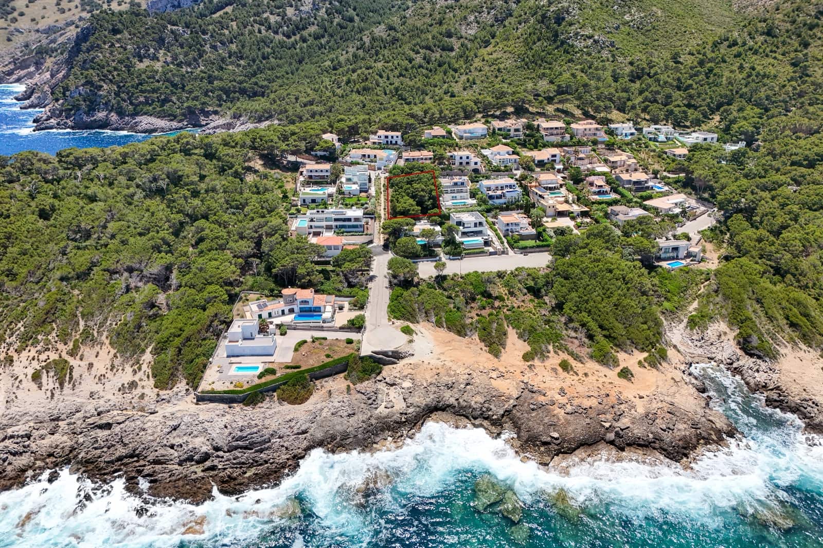 Ubebygd land til salgs i Capdepera - € 1 200 000 (Ref: 9891222)
