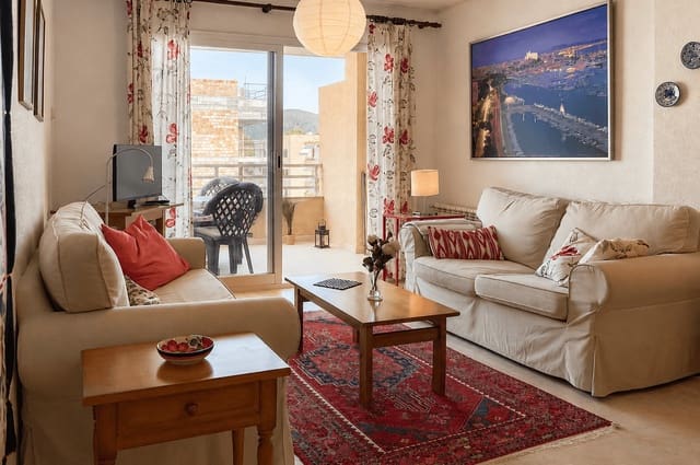 3 soveværelse Lejlighed til salg i Cala Ratjada, Capdepera med garage - € 350.000 (Ref: 9922880)