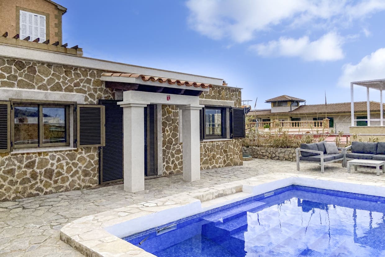 6 soveværelse Villa til salg i Cala Ratjada med swimmingpool garage - € 1.870.000 (Ref: 9948912)