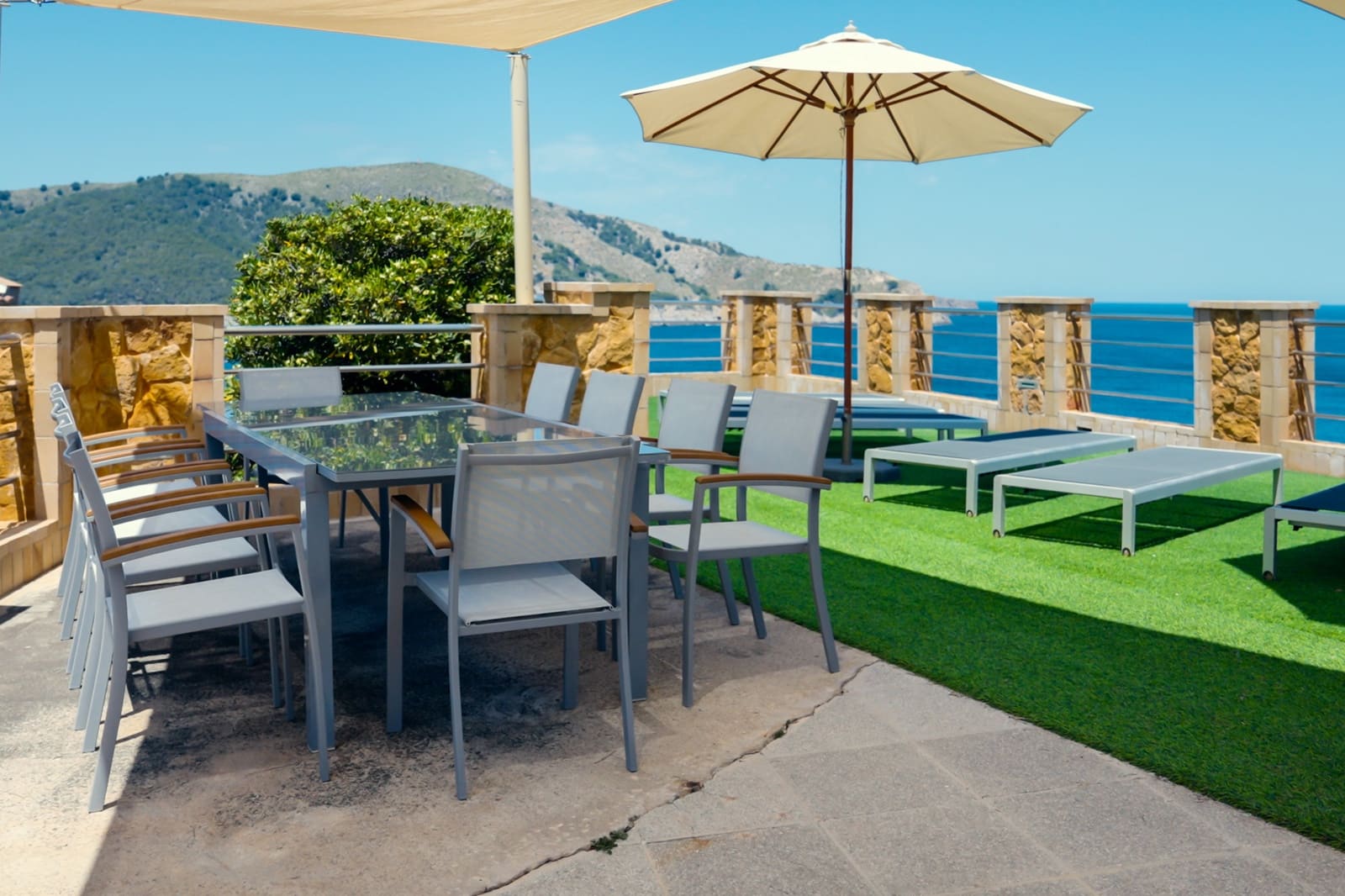 6 soveværelse Villa til salg i Cala Ratjada med swimmingpool garage - € 1.870.000 (Ref: 9948912)