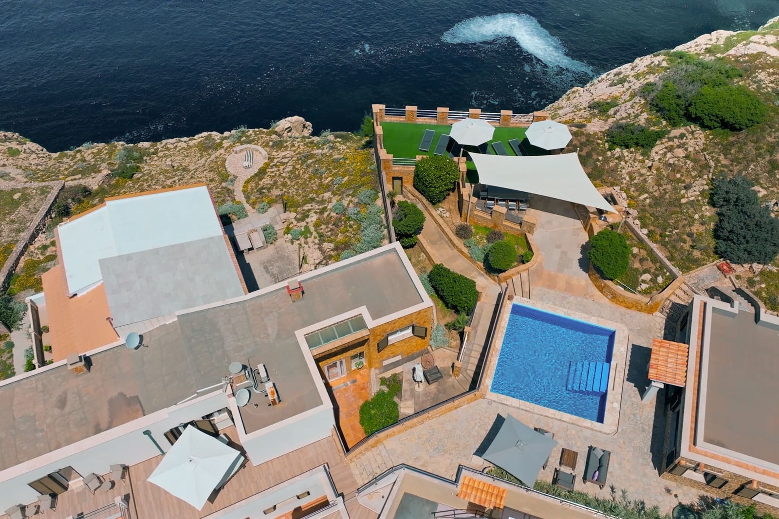 6 soveværelse Villa til salg i Cala Ratjada med swimmingpool garage - € 1.870.000 (Ref: 9948912)