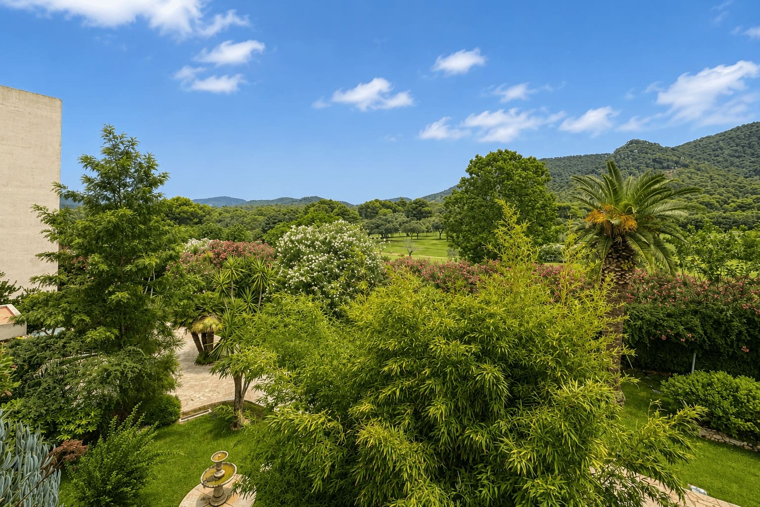 3 soverom Leilighet til salgs i Costa de los Pinos med svømmebasseng - € 850 000 (Ref: 9975962)