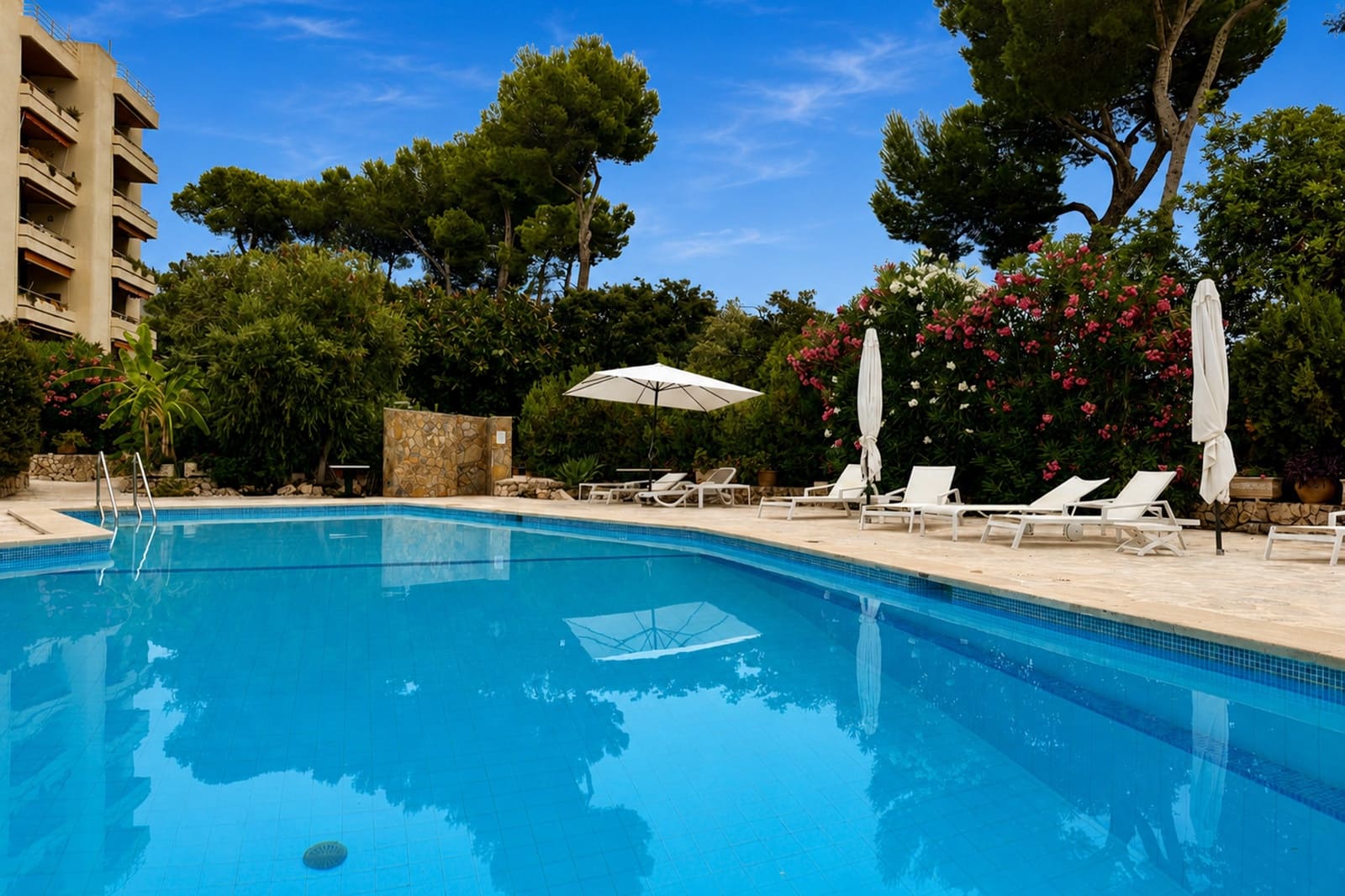 3 soverom Leilighet til salgs i Costa de los Pinos med svømmebasseng - € 850 000 (Ref: 9975962)