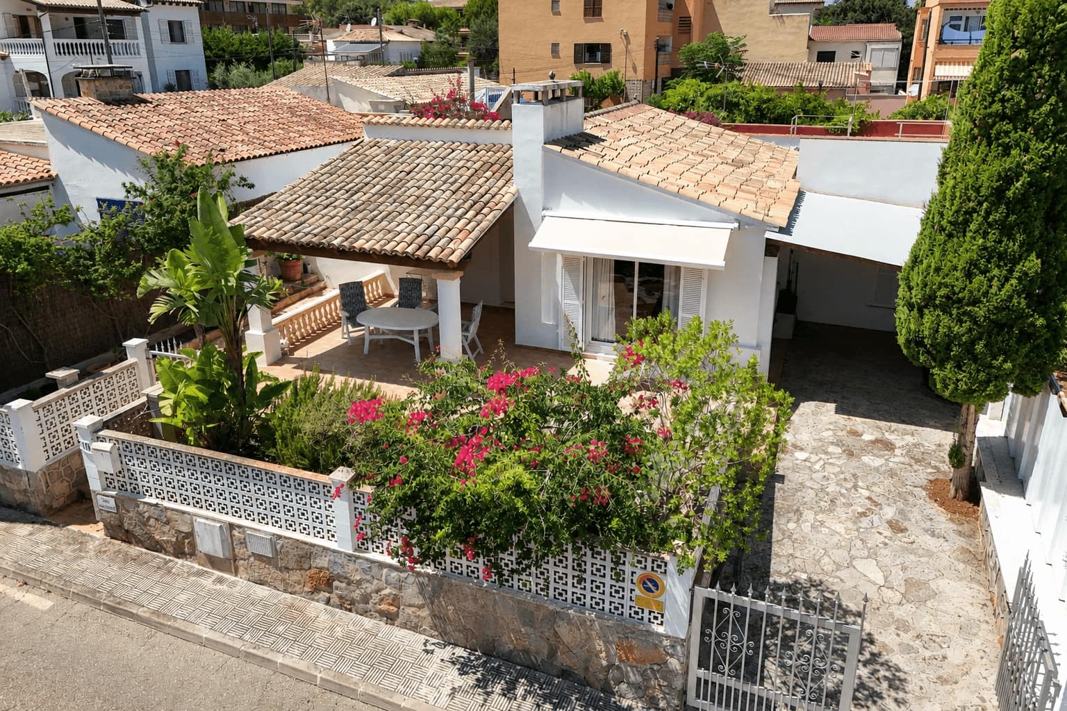3 bedroom Villa for sale in Canyamel with garage - € 625,000 (Ref: 9997790)