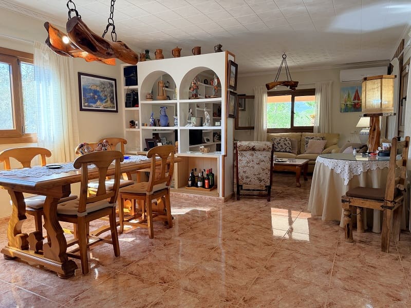 4 sovrum Finca/Hus på landet till salu i Llucmajor med garage - 895 000 € (Ref: 10009613)