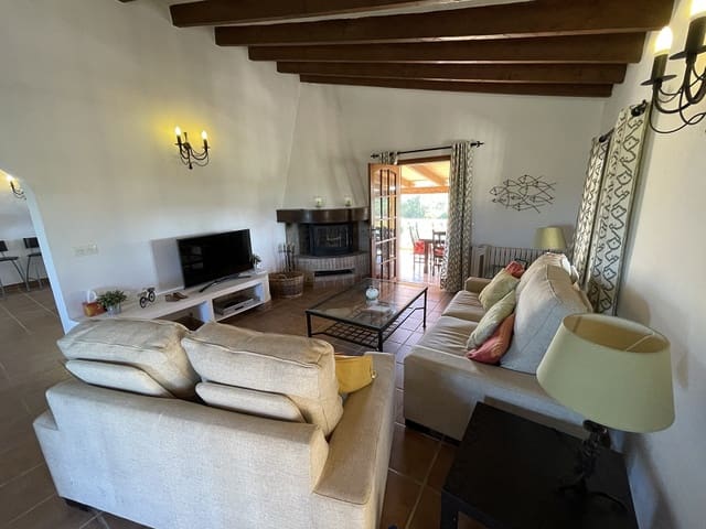 4 soveværelse Finca/Landehus til salg i Llucmajor med swimmingpool garage - € 1.395.000 (Ref: 7830619)