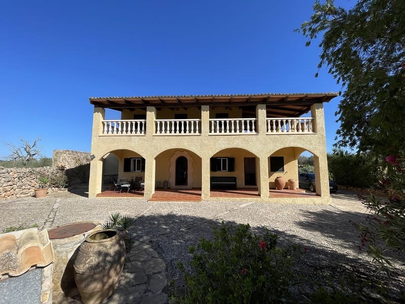 4 soveværelse Finca/Landehus til salg i Llucmajor med swimmingpool garage - € 1.395.000 (Ref: 7830619)