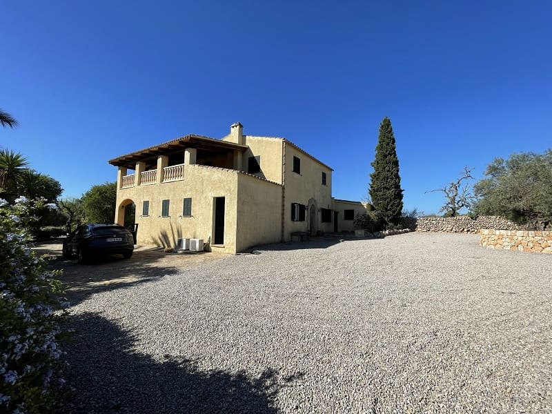 4 soveværelse Finca/Landehus til salg i Llucmajor med swimmingpool garage - € 1.395.000 (Ref: 7830619)