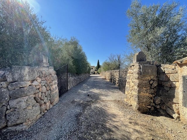 4 soveværelse Finca/Landehus til salg i Llucmajor med swimmingpool garage - € 1.395.000 (Ref: 7830619)