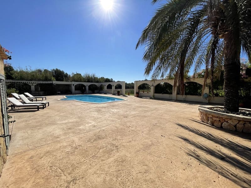 4 soveværelse Finca/Landehus til salg i Llucmajor med swimmingpool garage - € 1.395.000 (Ref: 7830619)