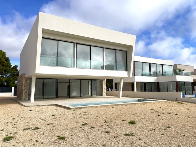 3 sypialnia Willa na sprzedaż w Cala Pi, Llucmajor z basenem garażem - 1 350 000 € (Ref: 7911129)