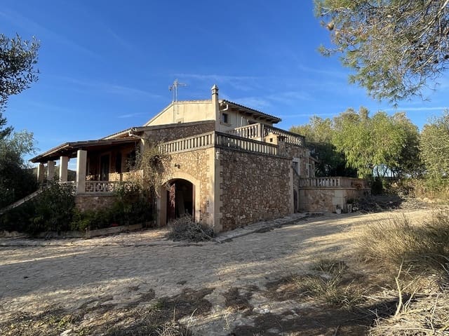 4 slaapkamer Finca/Landhuis te koop in Campos met zwembad garage - € 870.000 (Ref: 8012475)