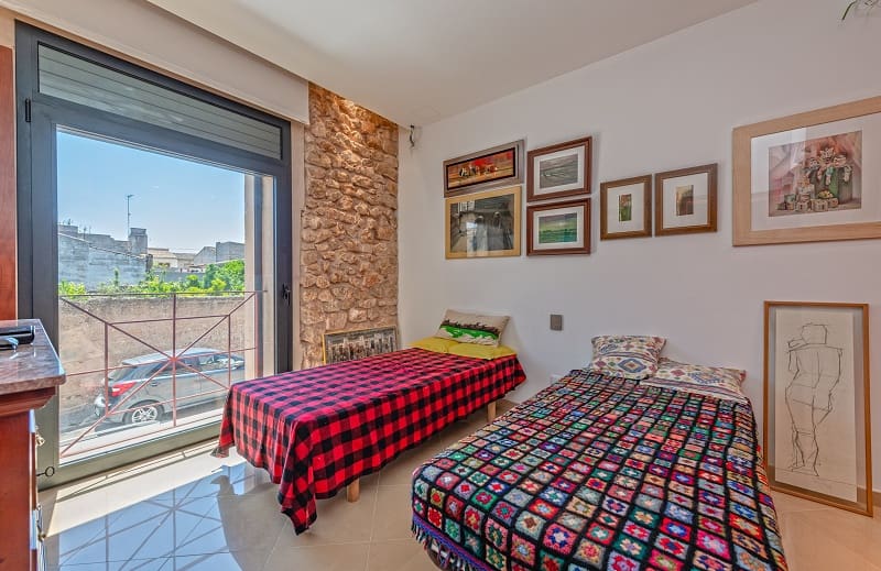 3 bedroom Townhouse for sale in Porreres with garage - € 698,000 (Ref: 8434823)