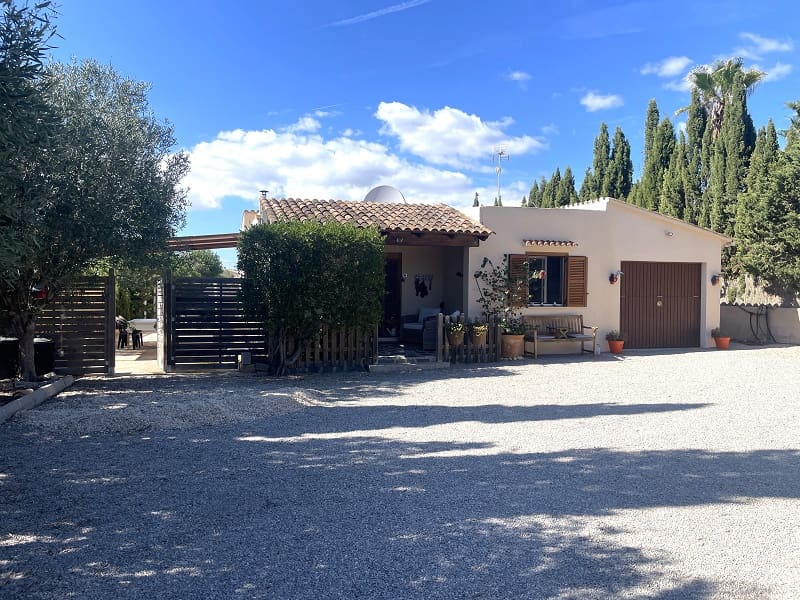 3 bedroom Finca/Country House for sale in Llucmajor with pool garage - € 675,000 (Ref: 9296331)