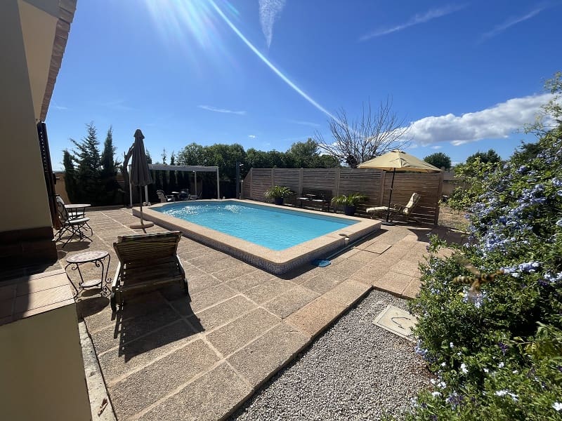 3 bedroom Finca/Country House for sale in Llucmajor with pool garage - € 675,000 (Ref: 9296331)