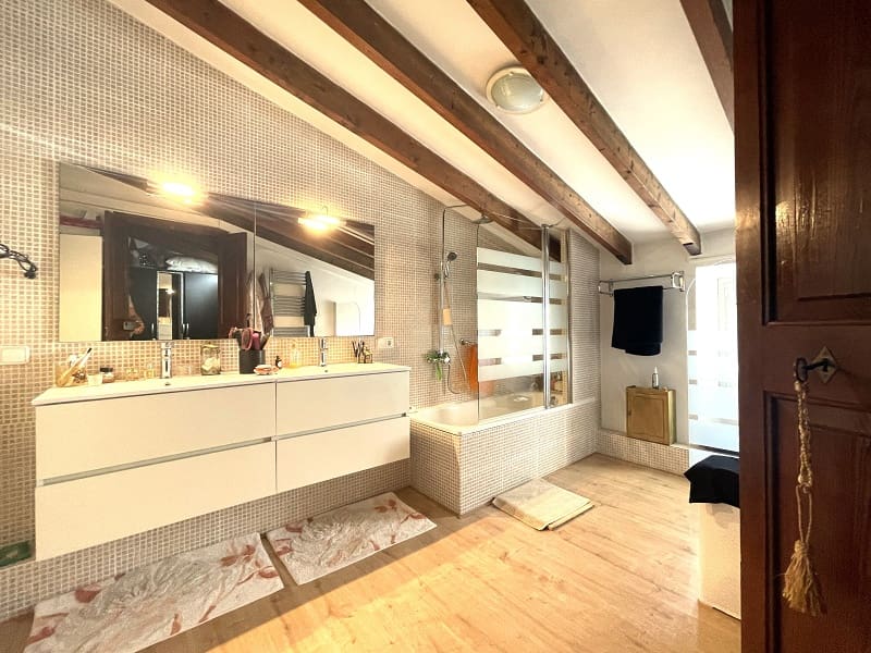 2 bedroom Townhouse for sale in Porreres - € 480,000 (Ref: 9656944)