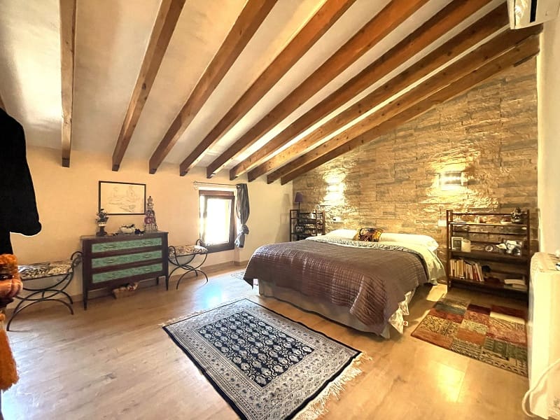 2 bedroom Townhouse for sale in Porreres - € 480,000 (Ref: 9656944)