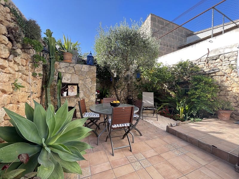 2 bedroom Townhouse for sale in Porreres - € 480,000 (Ref: 9656944)