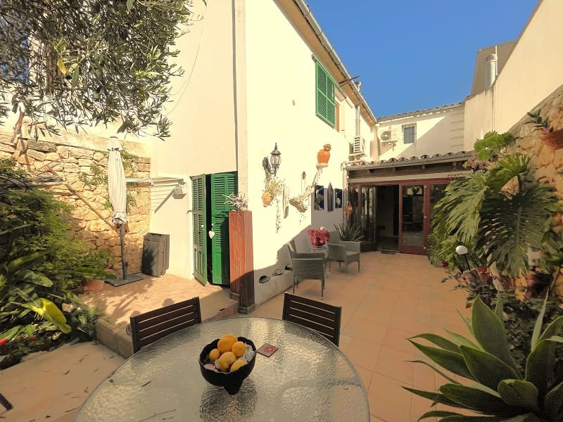 2 bedroom Townhouse for sale in Porreres - € 480,000 (Ref: 9656944)
