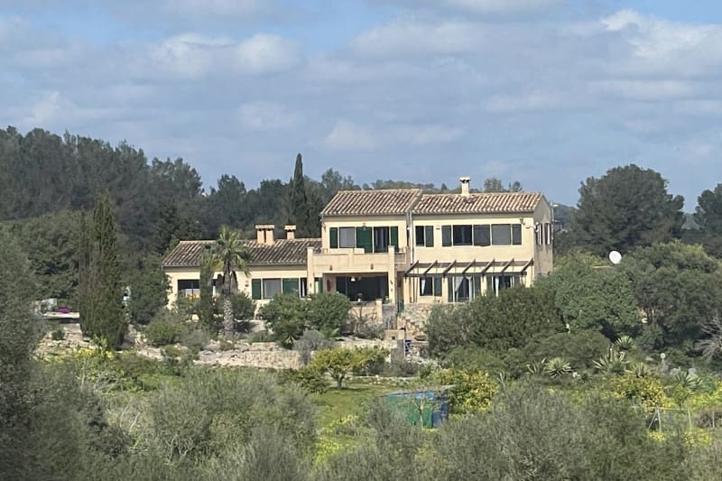 4 bedroom Finca/Country House for sale in Porreres with pool garage - € 1,700,000 (Ref: 9703330)