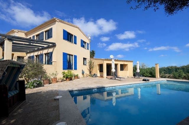 4 bedroom Finca/Country House for sale in Porreres with pool garage - € 1,700,000 (Ref: 9703330)
