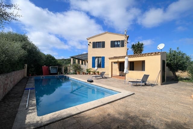4 bedroom Finca/Country House for sale in Porreres with pool garage - € 1,700,000 (Ref: 9703330)
