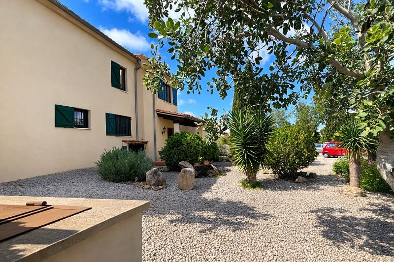 4 bedroom Finca/Country House for sale in Porreres with pool garage - € 1,700,000 (Ref: 9703330)