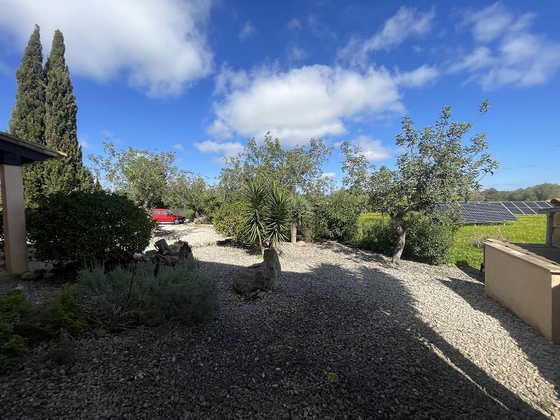 4 bedroom Finca/Country House for sale in Porreres with pool garage - € 1,700,000 (Ref: 9703330)