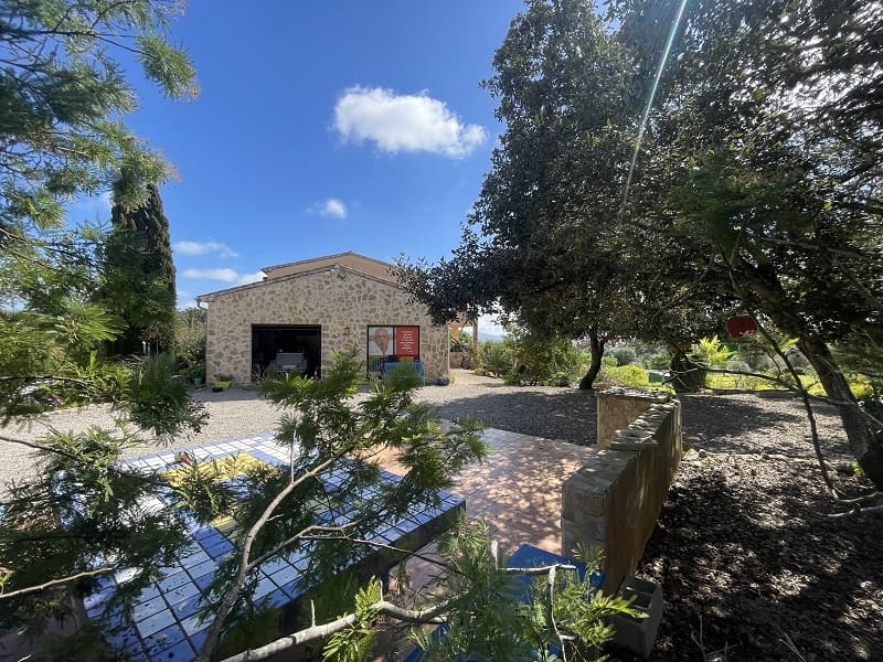 4 bedroom Finca/Country House for sale in Porreres with pool garage - € 1,700,000 (Ref: 9703330)