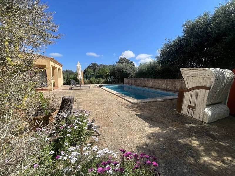 4 bedroom Finca/Country House for sale in Porreres with pool garage - € 1,700,000 (Ref: 9703330)